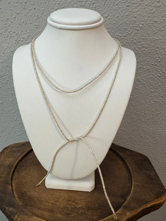 Tie necklace
