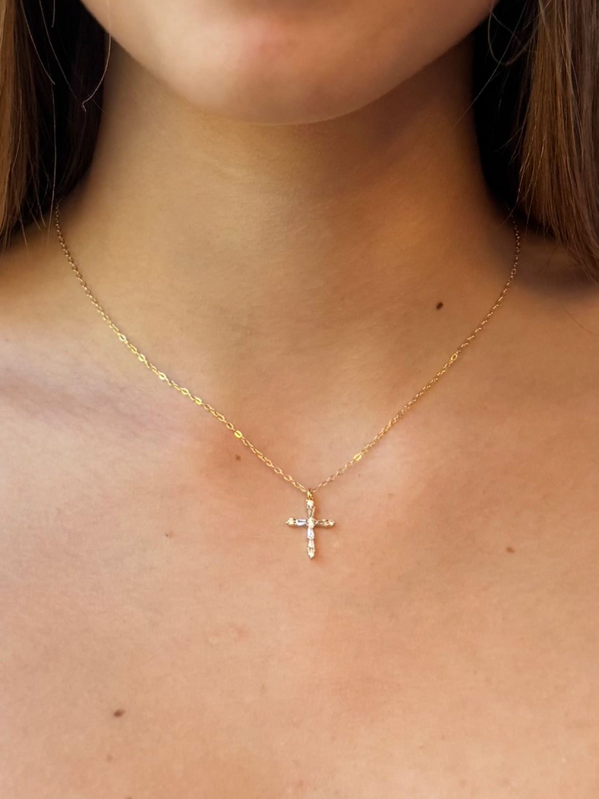 Dainty Cross GD