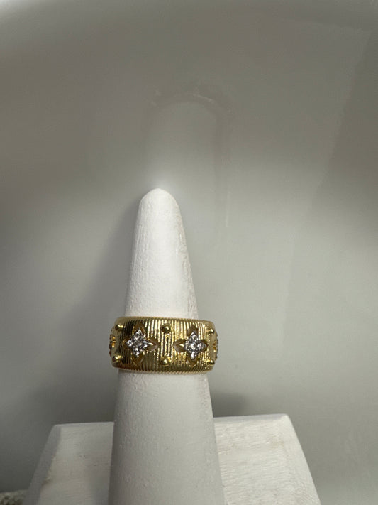 WR Clover Gold DB Ring